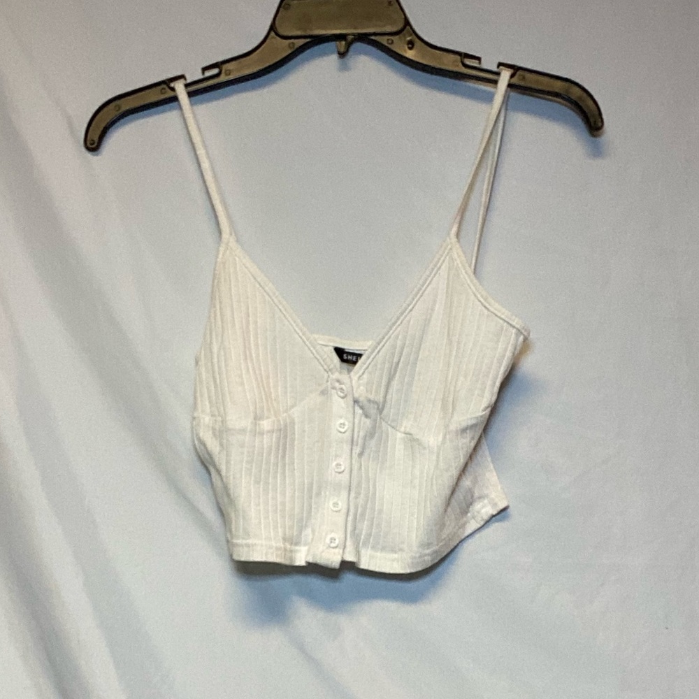 Button cropped tank